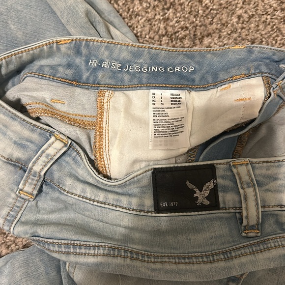 ✨AE 🦅 Distressed Skinny Crop✨ - Picture 5 of 6